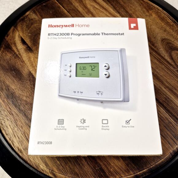 Honeywell Programmable Thermostat 5-2 Day Scheduling RTH2300B - Picture 1 of 6